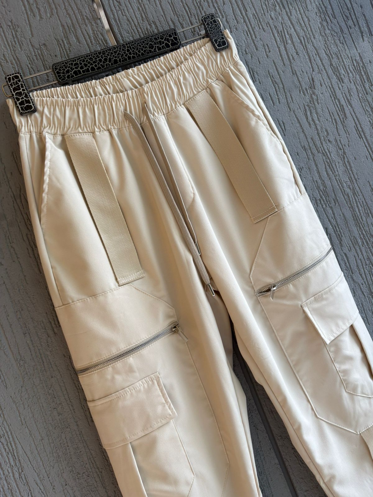 2Y PREMIUM - Tactical Strap Cargo Joggers - Beige