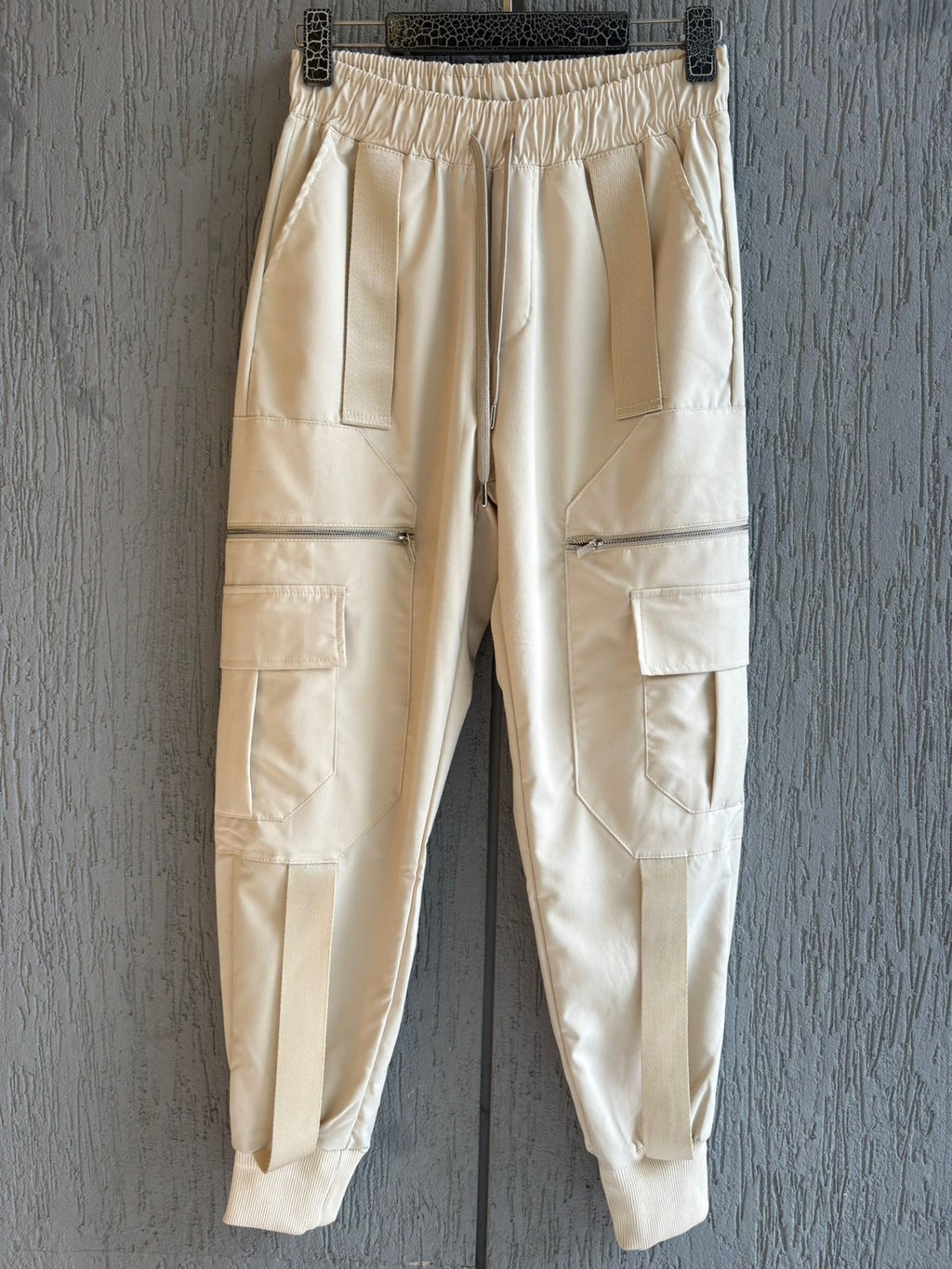 2Y PREMIUM - Tactical Strap Cargo Joggers - Beige