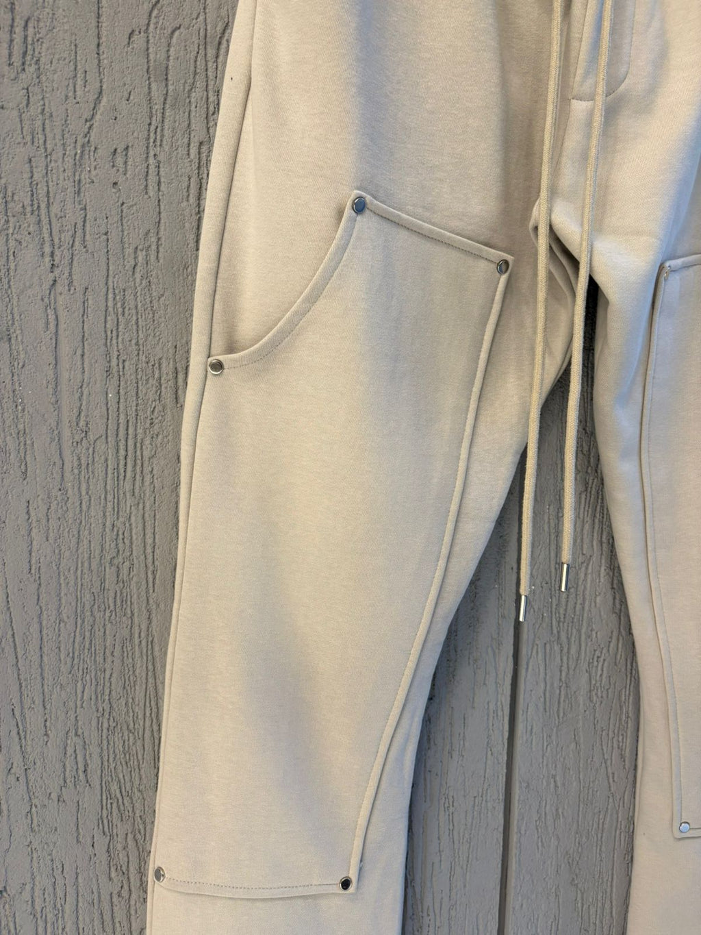 2Y Premium - Heavyweight Structured Cargo Joggers with Flared Hem