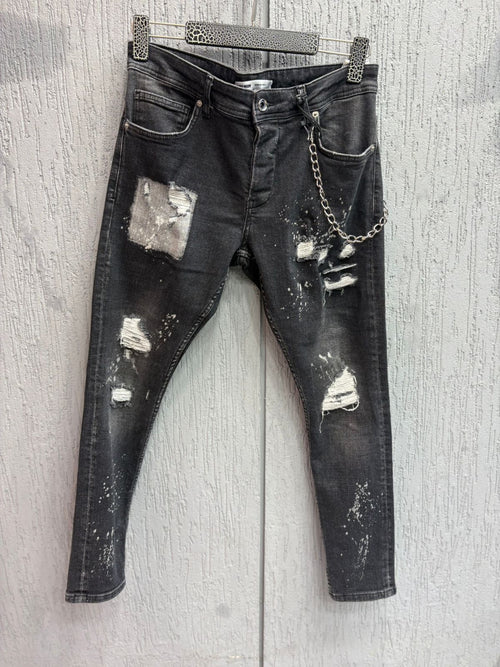 2Y Premium - Distressed Paint-Splatter Jeans with Chain | Vintage Black