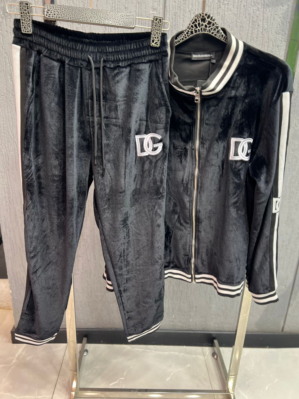 Dolce & Gabbana - Luxury Black Velvet Tracksuit Set – DG Logo & White Stripe Detail