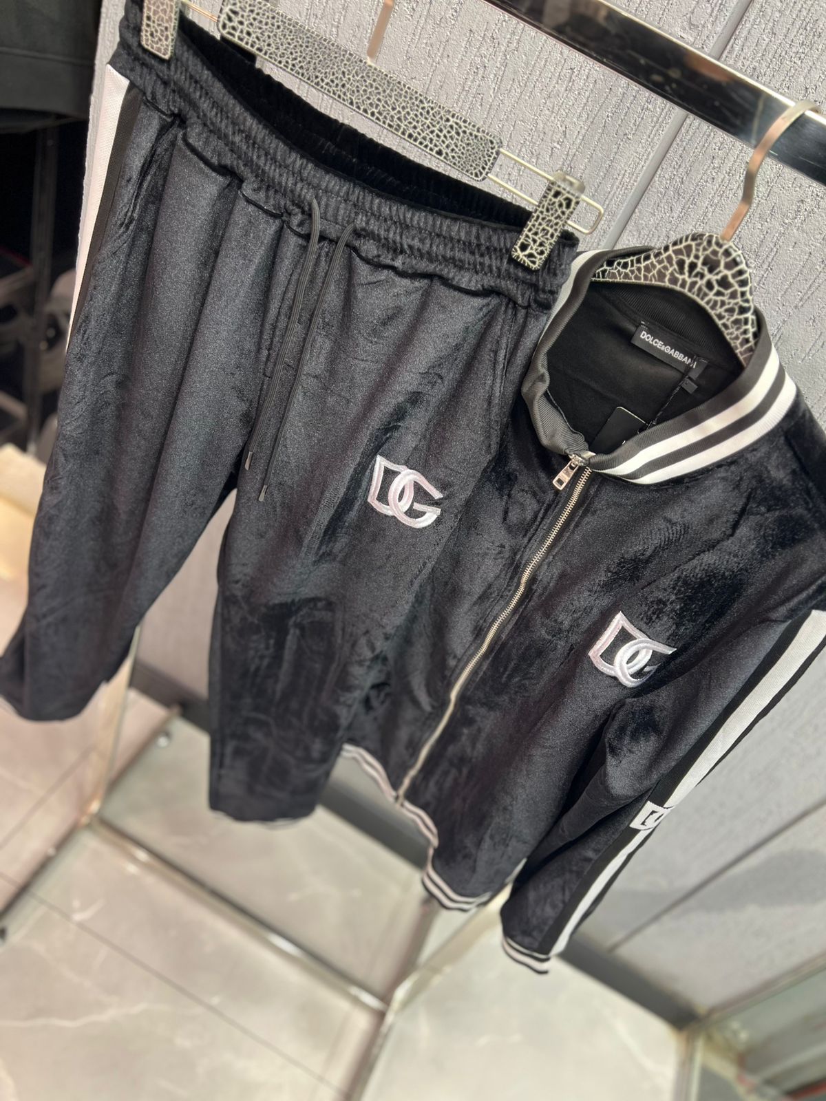 Dolce & Gabbana - Luxury Black Velvet Tracksuit Set – DG Logo & White Stripe Detail