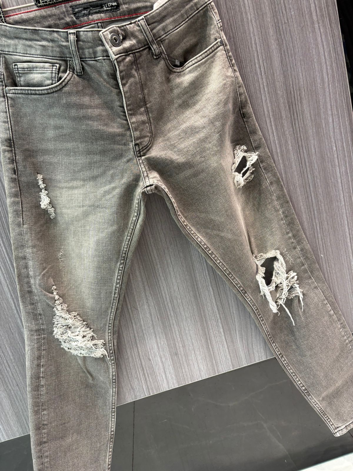 2Y DNM - Premium Distressed Grey Wash Tapered Jeans