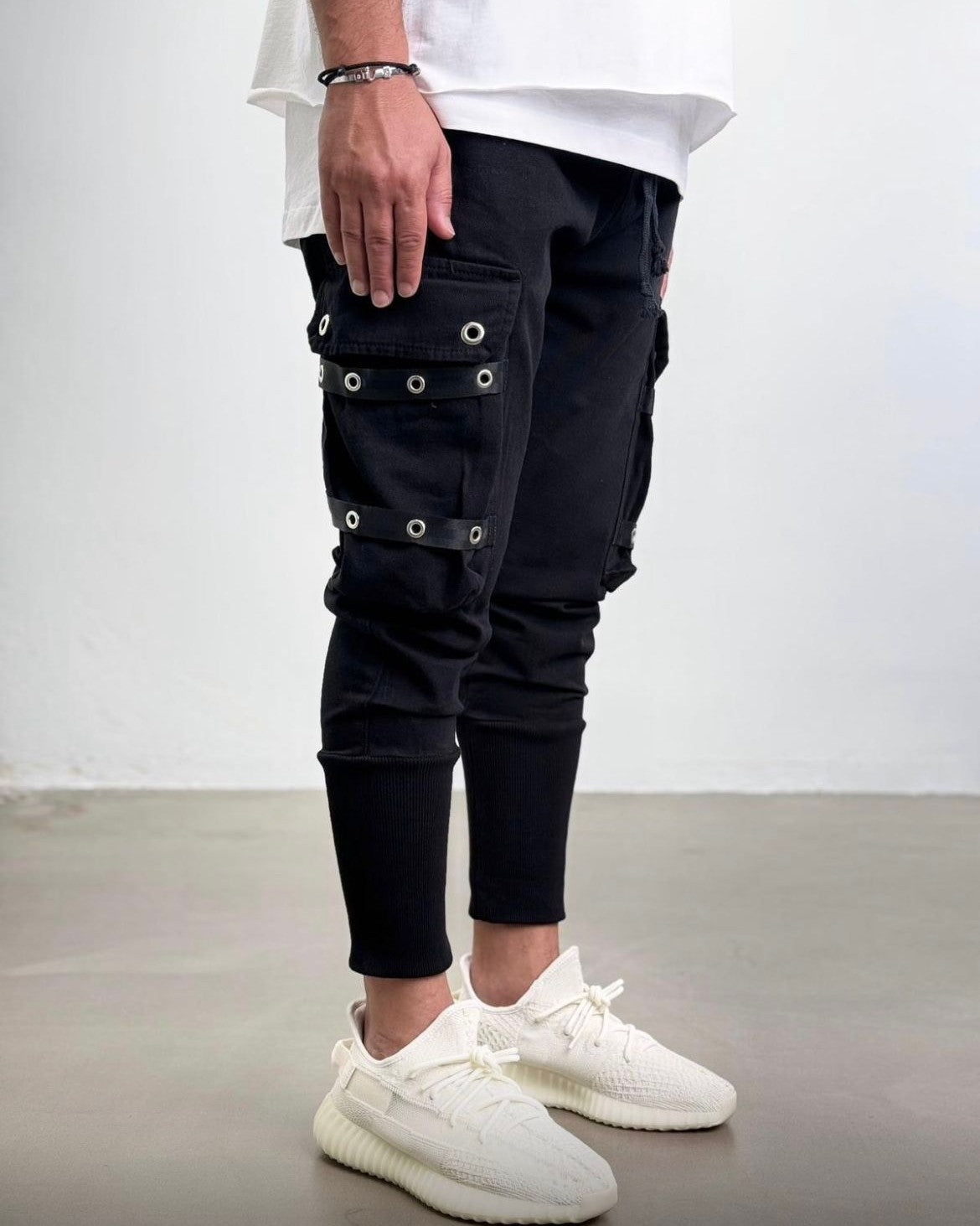 2Y Premium - Multi-Pocket Eyelet Strapped Cargo Joggers – Black