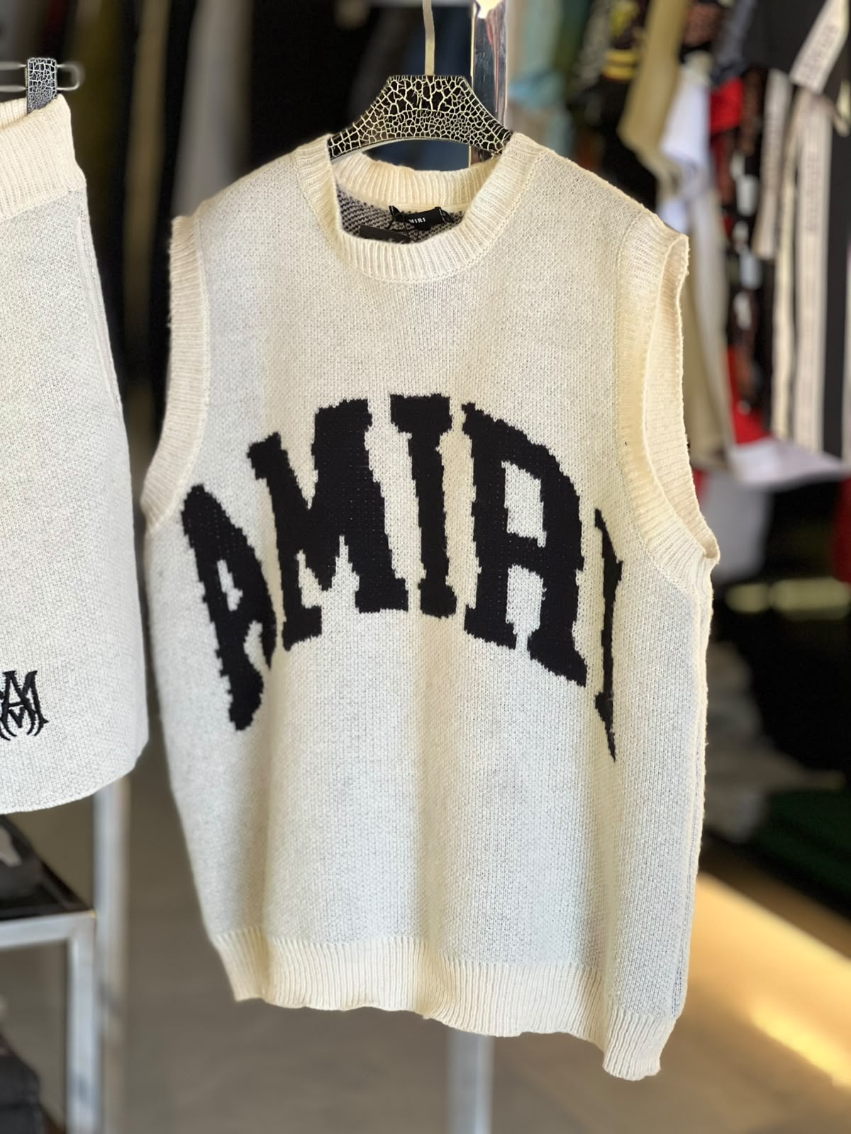 Seet Amiri Gray