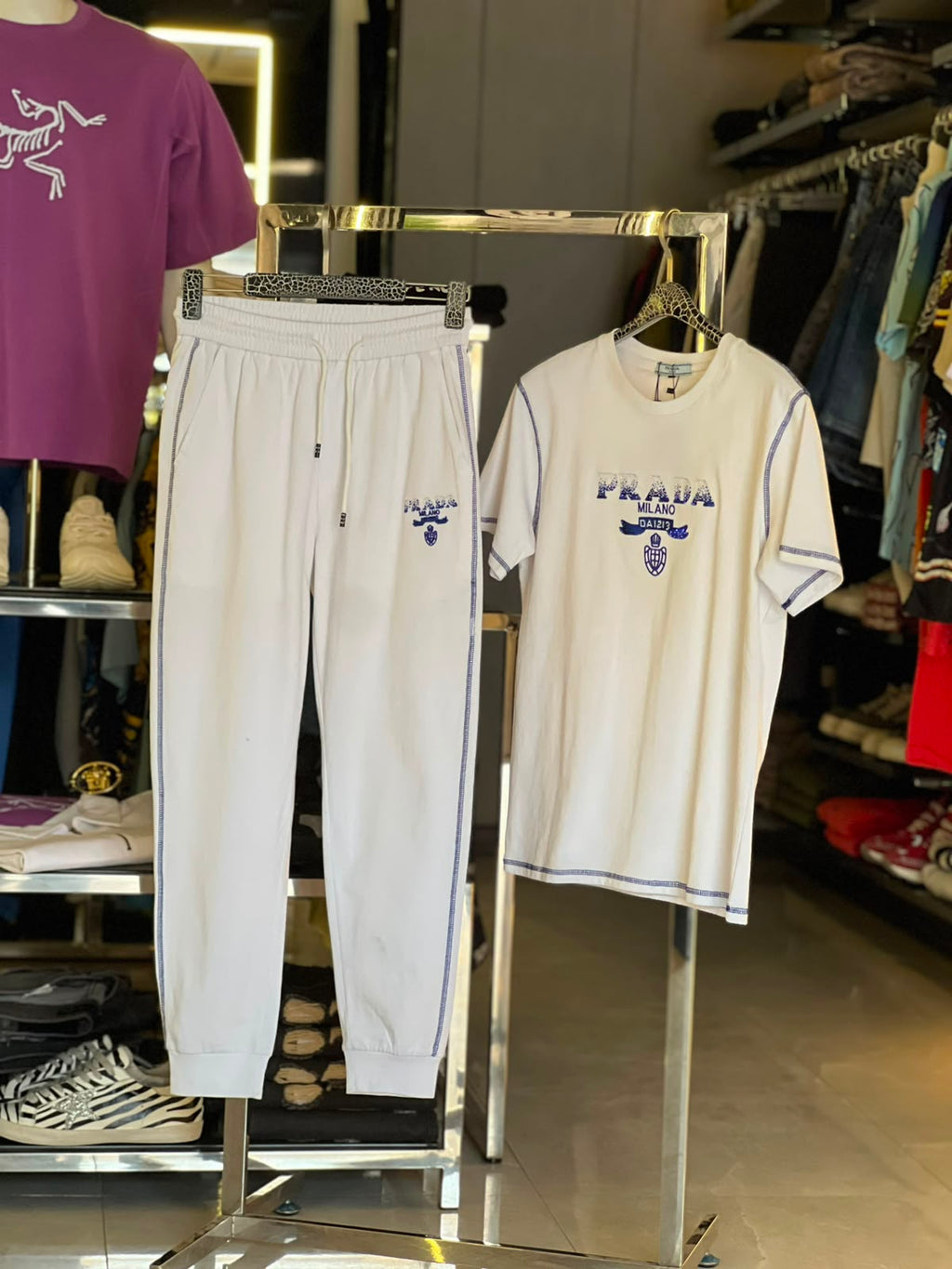 Seet Brada White