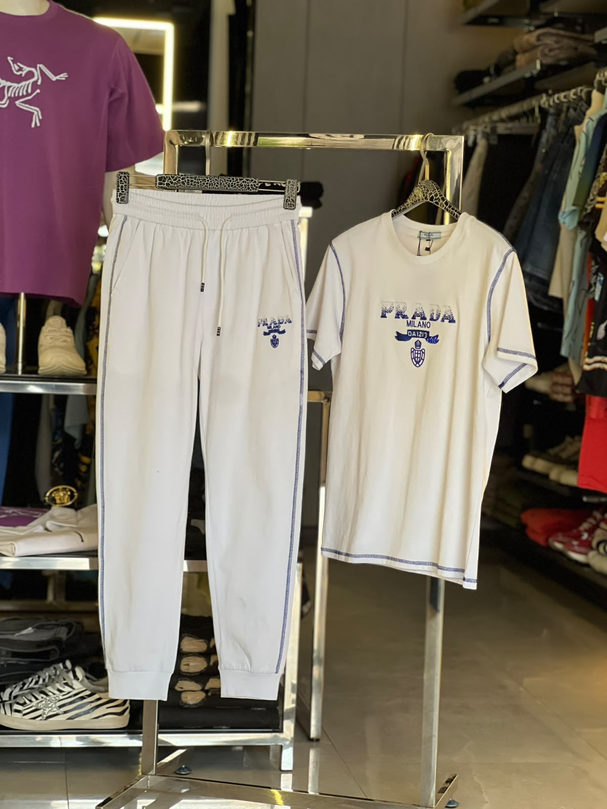 Seet Brada White